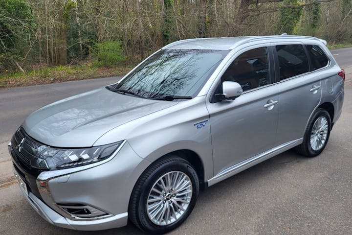  Mitsubishi Outlander PHEV 2.4h Twinmotor 13.8kwh 4h SUV 5dr Petrol Plug In Hybrid Cvt 4wd Euro 6 (s/s) (209 Ps) 2018