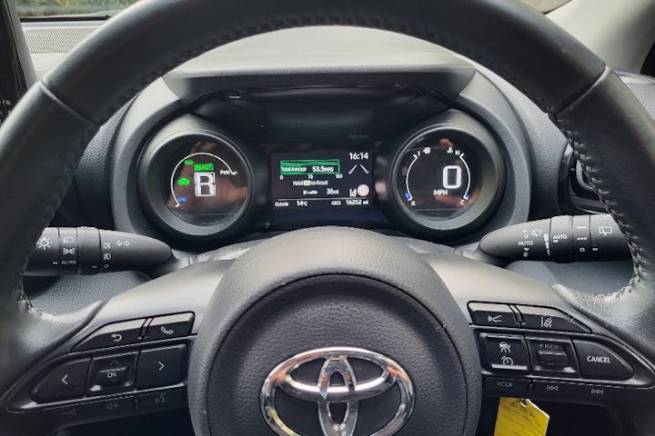  Toyota Yaris 1.5 Design Fhev 2022