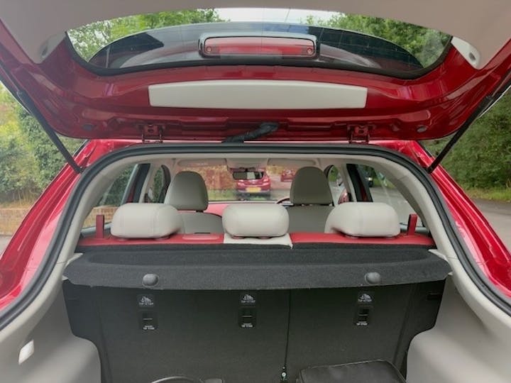 Gwm Funky Cat 48kwh First Edition Hatchback 5dr Electric Auto (171 Ps) 2023