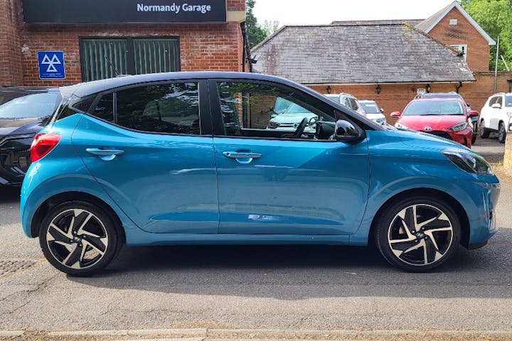  Hyundai i10 1.2 Premium Hatchback 5dr Petrol Manual Euro 6 (s/s) (84 Ps) 2021