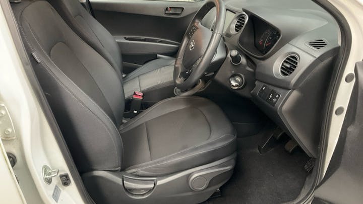  Hyundai i10 1.0 Play Hatchback 5dr Petrol Manual Euro 6 (67 Ps) 2020