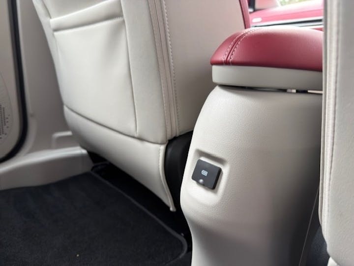  Gwm Ora 03 48kwh Pure Plus Hatchback 5dr Electric Auto (171 Ps) 2024