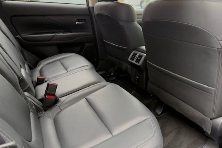  Mitsubishi Outlander 2.0 Mivec Exceed SUV 5dr Petrol Cvt 4wd Euro 6 (s/s) (150 Ps) 2019