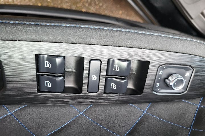  Gwm Ora 03 48kwh Pure Plus Hatchback 5dr Electric Auto (171 Ps) 2024