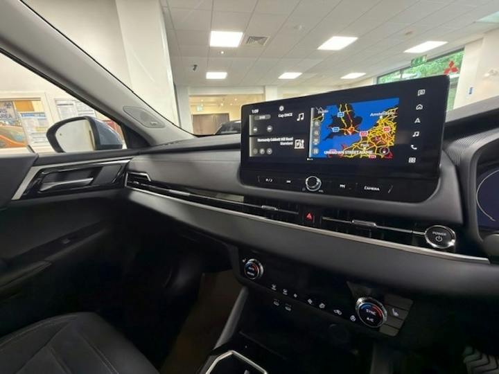  Mitsubishi Outlander PHEV 2.4 22.7kwh Nativa SUV 5dr Petrol Plug In Hybrid Cvt 4wd Euro 6 (s/s) (299 Ps) 2026