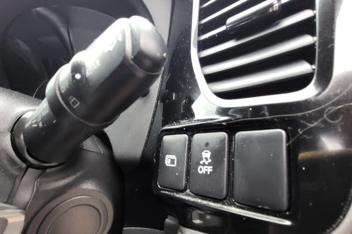  Mitsubishi Outlander PHEV 2.4h Twinmotor 13.8kwh 4h SUV 5dr Petrol Plug In Hybrid Cvt 4wd Euro 6 (s/s) (209 Ps) 2018