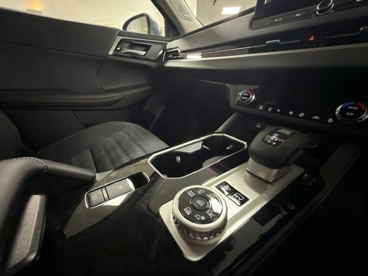  Mitsubishi Outlander PHEV 2.4 22.7kwh Nativa SUV 5dr Petrol Plug In Hybrid Cvt 4wd Euro 6 (s/s) (299 Ps) 2026