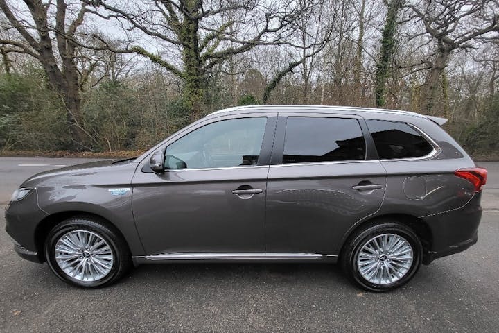  Mitsubishi Outlander PHEV 2.4h Twin Motor 13.8kwh 4h SUV 5dr Petrol Plug In Hybrid Cvt 4wd Euro 6 (s/s) (209 Ps) 2019