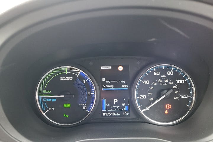  Mitsubishi Outlander PHEV 2.4h Twinmotor 13.8kwh Exceed SUV 5dr Petrol Plug In Hybrid Cvt 4wd Euro 6 (s/s) (224 Ps) 2019