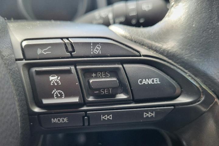  Toyota Yaris 1.5 VVT H Design Hatchback 5dr Petrol Hybrid E Cvt Euro 6 (s/s) (116 Ps) 2021