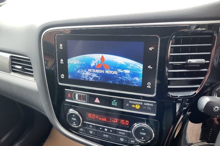  Mitsubishi Outlander PHEV 2.4h Twinmotor 13.8kwh 4h SUV 5dr Petrol Plug In Hybrid Cvt 4wd Euro 6 (s/s) (209 Ps) 2018