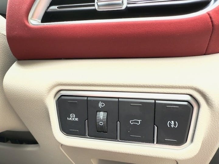  Gwm Funky Cat 48kwh First Edition Hatchback 5dr Electric Auto (171 Ps) 2023