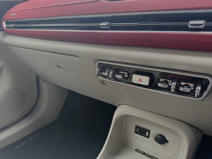  Gwm Funky Cat 48kwh First Edition Hatchback 5dr Electric Auto (171 Ps) 2023