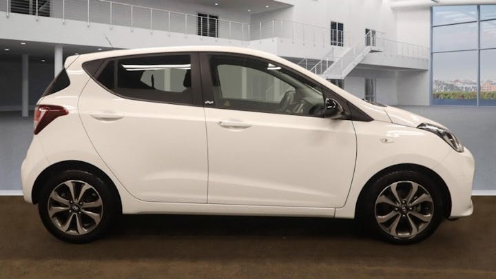  Hyundai i10 1.0 Play Hatchback 5dr Petrol Manual Euro 6 (67 Ps) 2020