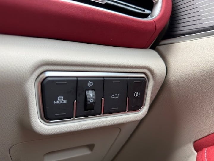  Gwm Ora 03 48kwh Pure Plus Hatchback 5dr Electric Auto (171 Ps) 2024