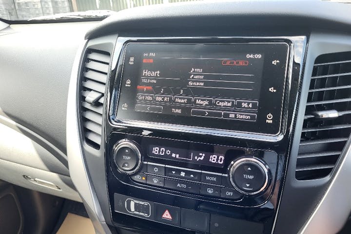  Mitsubishi Shogun Sport 2.4d 4 SUV 5dr Diesel Auto 4wd Euro 6 (181 Ps) 2021
