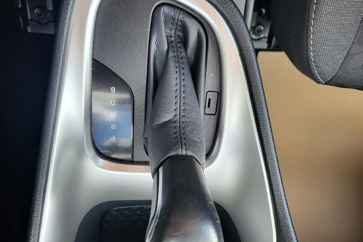  Toyota Yaris 1.5 VVT H Design Hatchback 5dr Petrol Hybrid E Cvt Euro 6 (s/s) (116 Ps) 2021
