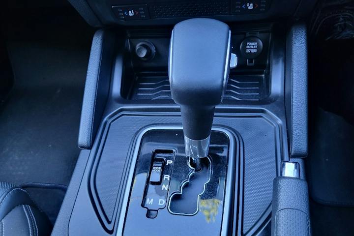  Ssangyong Musso 2.2d Saracen Pickup Double Cab 4dr Diesel Auto 4wd Euro 6 (202 Ps) 2023
