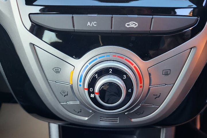  Hyundai ix20 1.6 Premium Nav Hatchback 5dr Petrol Auto Euro 6 (125 Ps) 2018