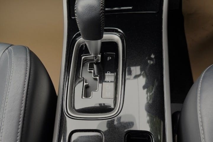  Mitsubishi Outlander 2.0 Mivec Exceed SUV 5dr Petrol Cvt 4wd Euro 6 (s/s) (150 Ps) 2019