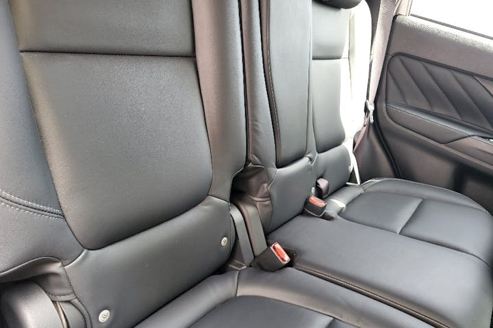  Mitsubishi Outlander PHEV 2.4h Twinmotor 13.8kwh 4h SUV 5dr Petrol Plug In Hybrid Cvt 4wd Euro 6 (s/s) (209 Ps) 2018