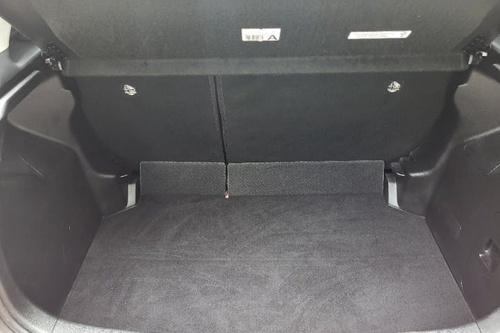  Toyota Yaris 1.5 VVT H Design Hatchback 5dr Petrol Hybrid E Cvt Euro 6 (s/s) (116 Ps) 2021