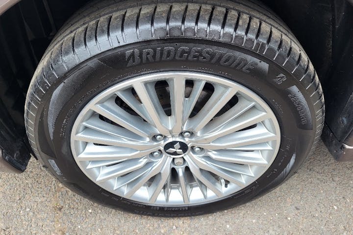  Mitsubishi Outlander PHEV 2.4h Twinmotor 13.8kwh 4h SUV 5dr Petrol Plug In Hybrid Cvt 4wd Euro 6 (s/s) (209 Ps) 2019