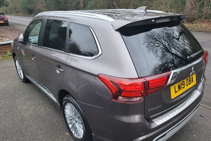  Mitsubishi Outlander PHEV 2.4h Twin Motor 13.8kwh 4h SUV 5dr Petrol Plug In Hybrid Cvt 4wd Euro 6 (s/s) (209 Ps) 2019