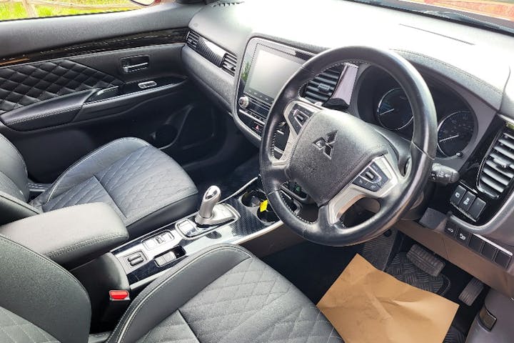  Mitsubishi Outlander PHEV 2.4h Twinmotor 13.8kwh Exceed SUV 5dr Petrol Plug In Hybrid Cvt 4wd Euro 6 (s/s) (224 Ps) 2019