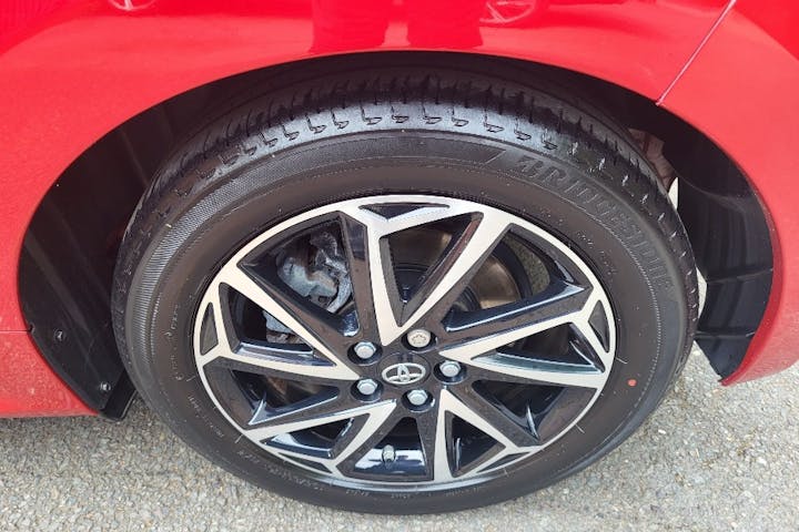  Toyota Yaris 1.5 VVT H Design Hatchback 5dr Petrol Hybrid E Cvt Euro 6 (s/s) (116 Ps) 2021