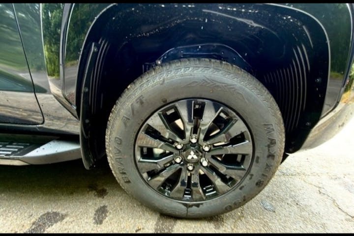  Mitsubishi L200 2.4 Bi Turbo Barbarian Pickup Double Cab 4dr Diesel Auto 4wd Euro 6 (s/s) (204 Ps) 2026