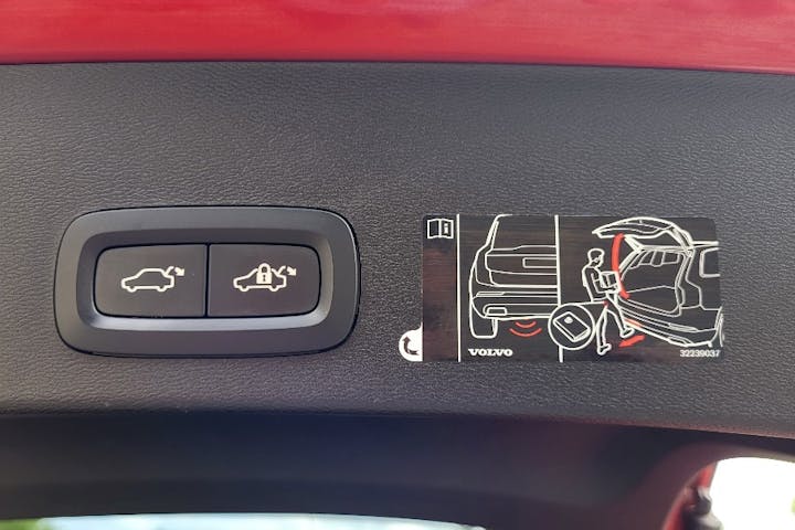  Volvo XC40 2.0 D4 R Design Pro SUV 5dr Diesel Auto Awd Euro 6 (s/s) (190 Ps) 2019