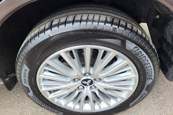  Mitsubishi Outlander PHEV 2.4h Twinmotor 13.8kwh 4h SUV 5dr Petrol Plug In Hybrid Cvt 4wd Euro 6 (s/s) (209 Ps) 2019