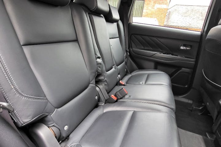  Mitsubishi Outlander PHEV 2.4h Twinmotor 13.8kwh 4h SUV 5dr Petrol Plug In Hybrid Cvt 4wd Euro 6 (s/s) (209 Ps) 2018