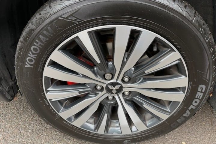 Mitsubishi Outlander 2.0 Mivec Exceed SUV 5dr Petrol Cvt 4wd Euro 6 (s/s) (150 Ps) 2019