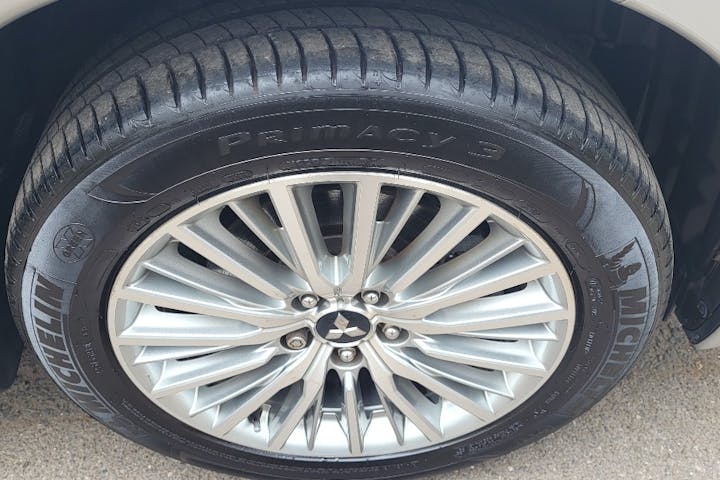  Mitsubishi Outlander PHEV 2.4h Twinmotor 13.8kwh 4h SUV 5dr Petrol Plug In Hybrid Cvt 4wd Euro 6 (s/s) (209 Ps) 2018