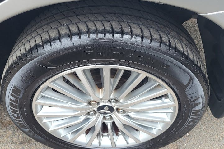  Mitsubishi Outlander PHEV 2.4h Twinmotor 13.8kwh 4h SUV 5dr Petrol Plug In Hybrid Cvt 4wd Euro 6 (s/s) (209 Ps) 2018