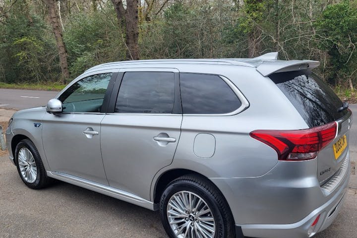  Mitsubishi Outlander PHEV 2.4h Twinmotor 13.8kwh 4h SUV 5dr Petrol Plug In Hybrid Cvt 4wd Euro 6 (s/s) (209 Ps) 2018