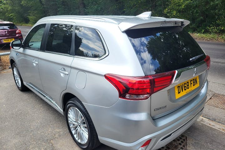  Mitsubishi Outlander PHEV 2.4h Twinmotor 13.8kwh 4h SUV 5dr Petrol Plug In Hybrid Cvt 4wd Euro 6 (s/s) (209 Ps) 2018