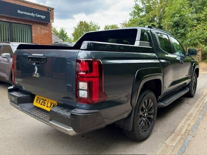  Mitsubishi L200 2.4 Bi Turbo Barbarian Pickup Double Cab 4dr Diesel Auto 4wd Euro 6 (s/s) (204 Ps) 2026