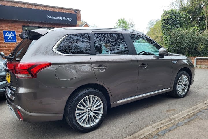  Mitsubishi Outlander PHEV 2.4h Twinmotor 13.8kwh 4h SUV 5dr Petrol Plug In Hybrid Cvt 4wd Euro 6 (s/s) (209 Ps) 2019