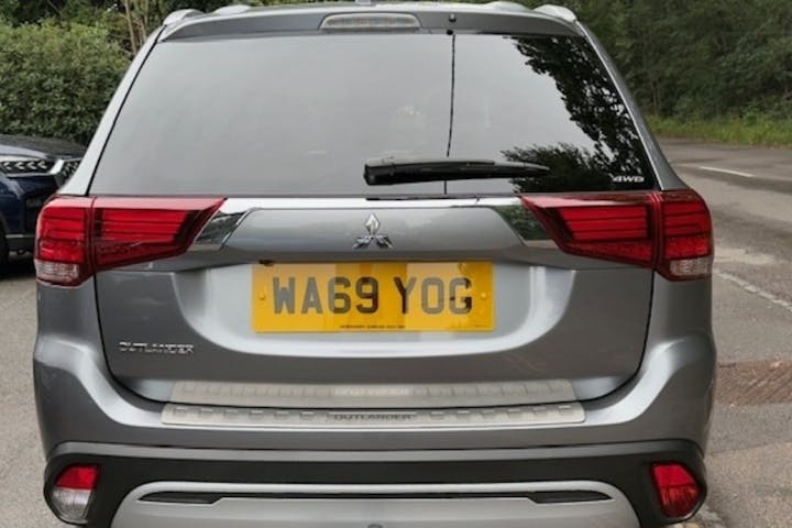  Mitsubishi Outlander 2.0 Mivec Exceed SUV 5dr Petrol Cvt 4wd Euro 6 (s/s) (150 Ps) 2019
