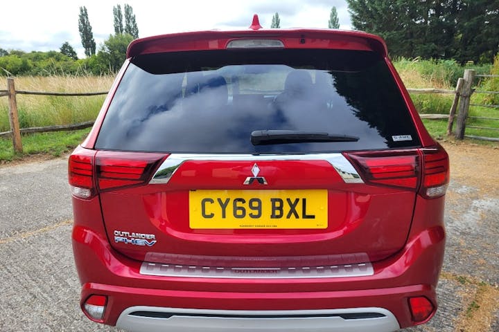  Mitsubishi Outlander PHEV 2.4h Twinmotor 13.8kwh Exceed SUV 5dr Petrol Plug In Hybrid Cvt 4wd Euro 6 (s/s) (224 Ps) 2019