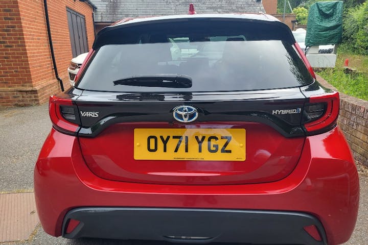  Toyota Yaris 1.5 VVT H Design Hatchback 5dr Petrol Hybrid E Cvt Euro 6 (s/s) (116 Ps) 2021