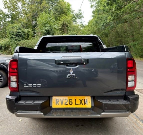  Mitsubishi L200 2.4 Bi Turbo Barbarian Pickup Double Cab 4dr Diesel Auto 4wd Euro 6 (s/s) (204 Ps) 2026