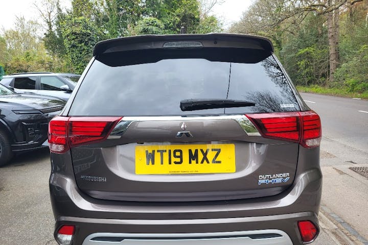  Mitsubishi Outlander PHEV 2.4h Twinmotor 13.8kwh 4h SUV 5dr Petrol Plug In Hybrid Cvt 4wd Euro 6 (s/s) (209 Ps) 2019